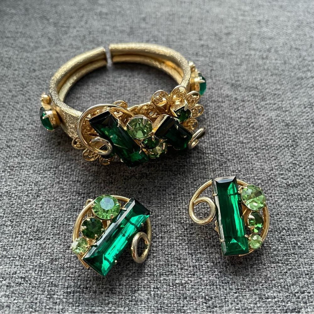 Vintage Selro Selini Gold and Green Bracelet Set